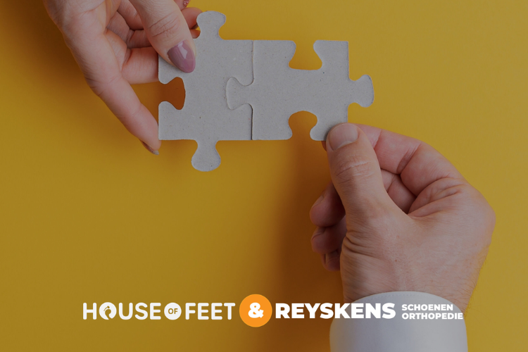 house_of_feet_overnames_tilroy_case